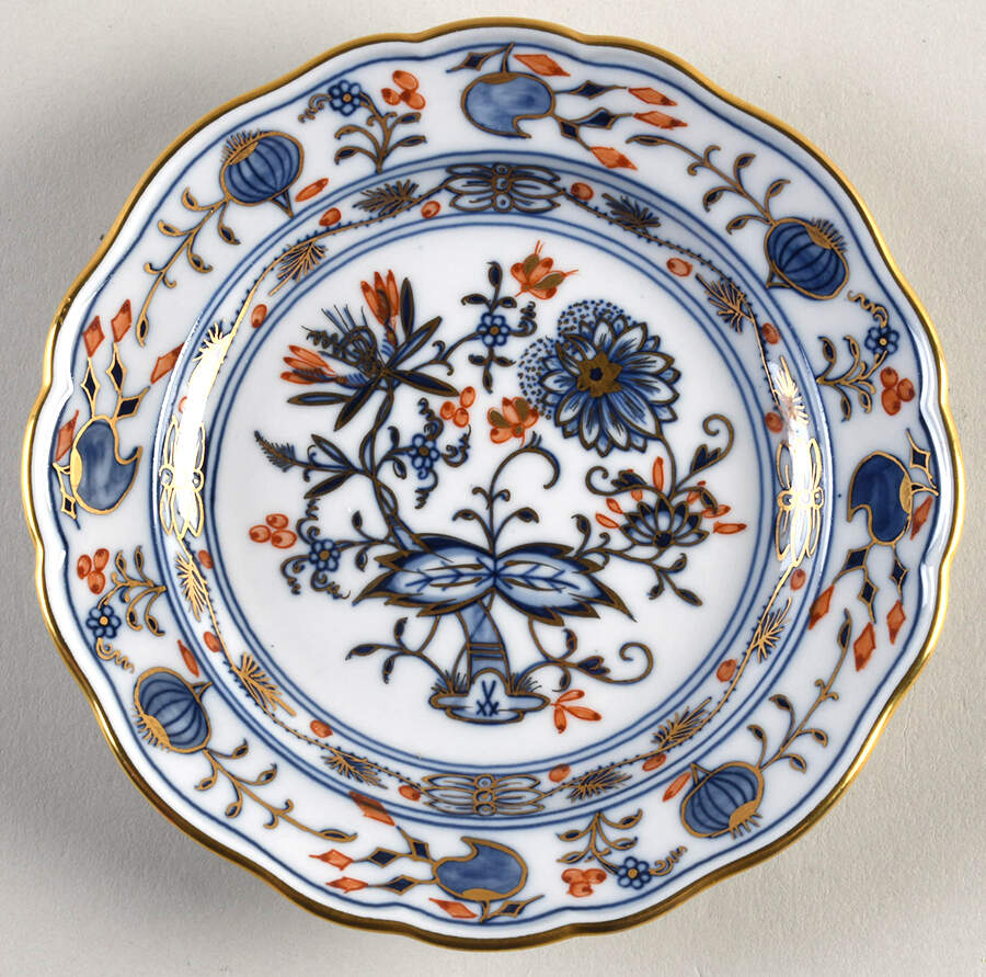 Blue Onion Rich Bread & Butter Plate by Meissen (Germany)-1