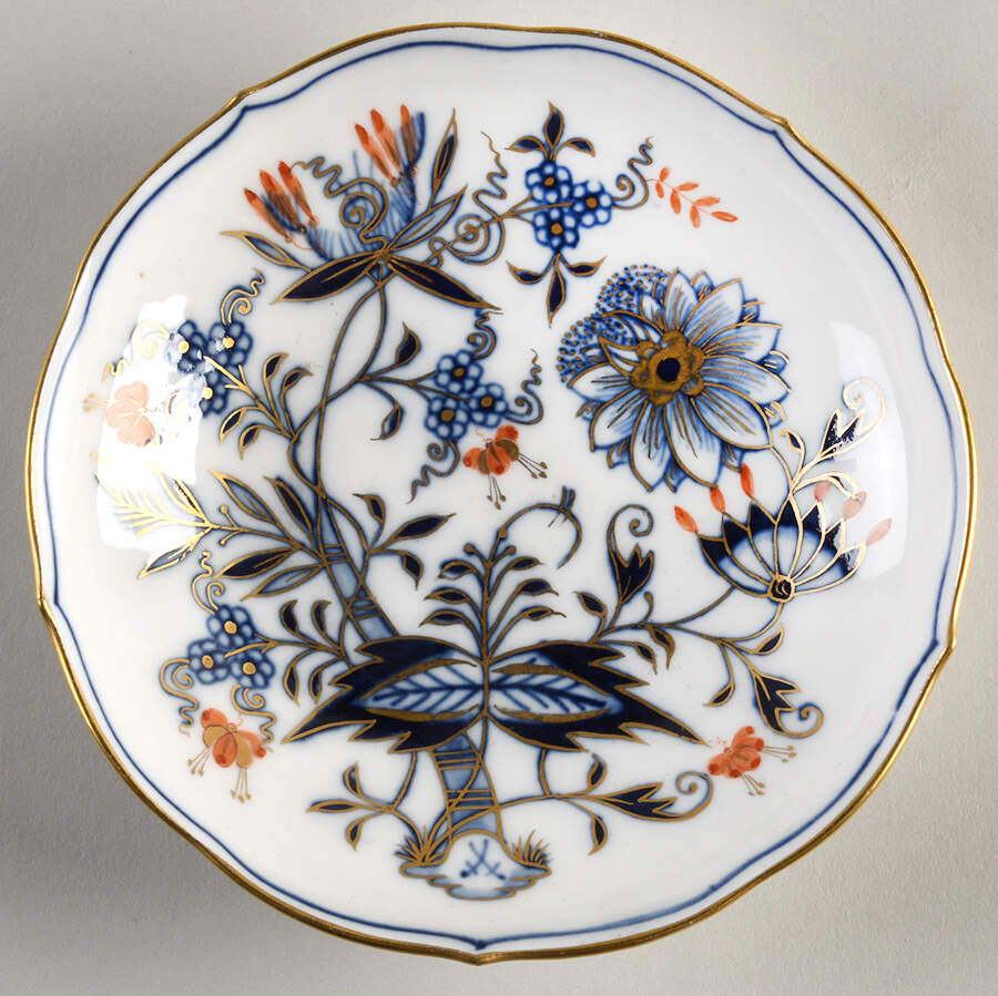 Blue Onion Rich Saucer by Meissen (Germany)-1