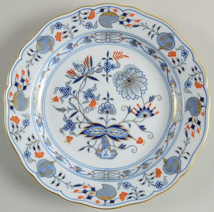 Blue Onion Rich Salad/Dessert Plate by Meissen (Germany)-1