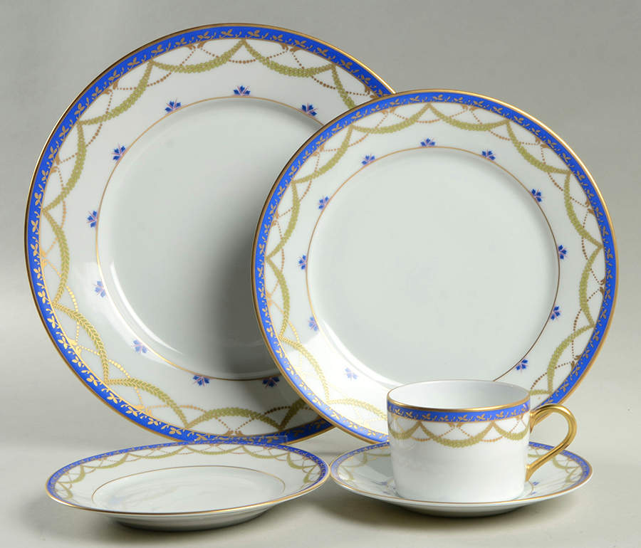 Elisabeth 5 Piece Place Setting by Michael C Fina-1
