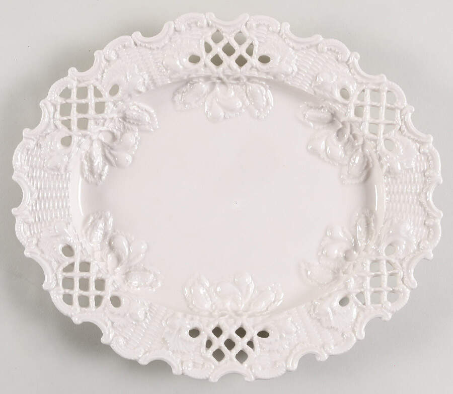 Longton Hall Oval Cookie Plate by Mottahedeh-1