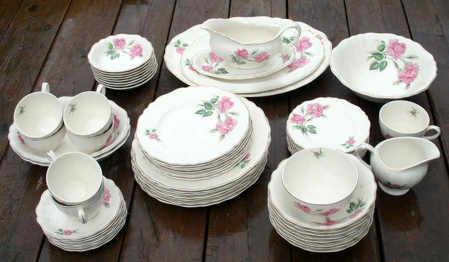 MEK289 Salad Plate by J & G Meakin-1