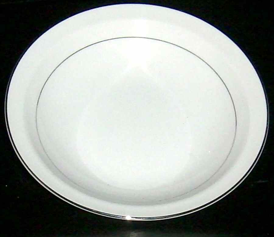 El Sinore 8" Round Vegetable Bowl by Mizuho China (Japan)-1