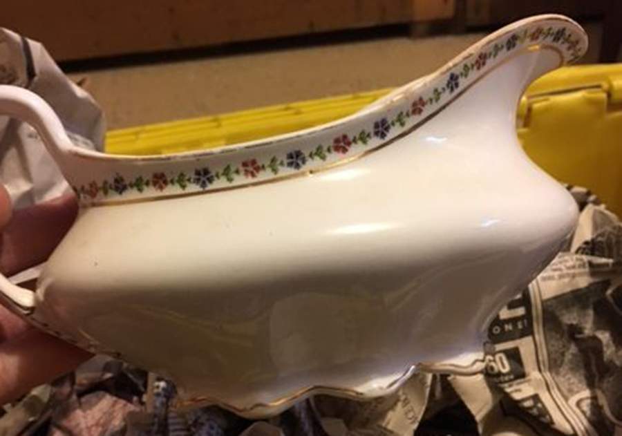 MAD221 Gravy Boat by John Maddock & Sons-1