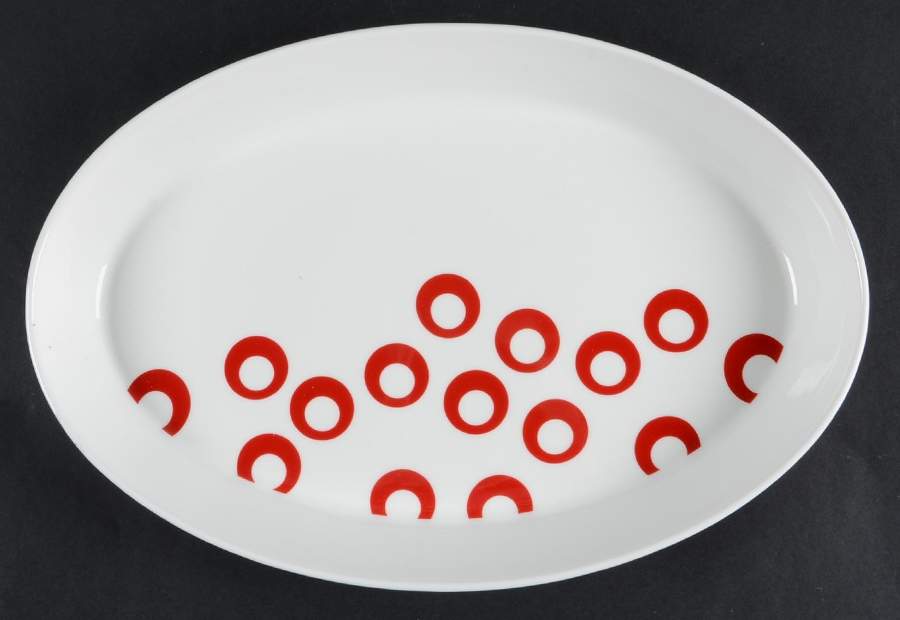 Circle Chic Red 15" Oval Serving Platter by Mikasa-1