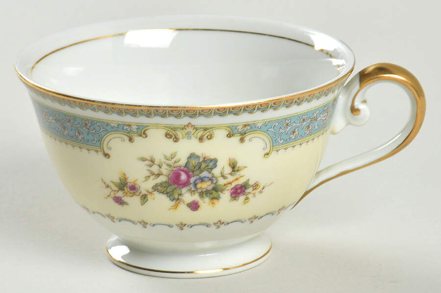 MEI1131 Footed Cup by Meito-1