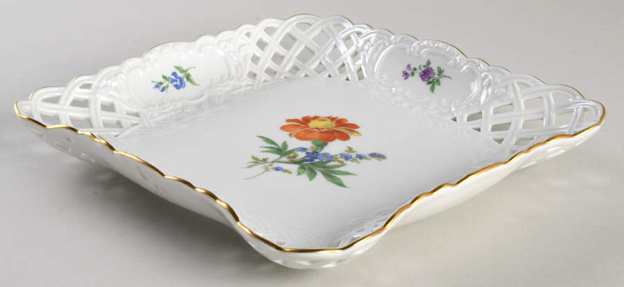 469 7'' Pierced Square Bowl by Meissen (Germany)-1