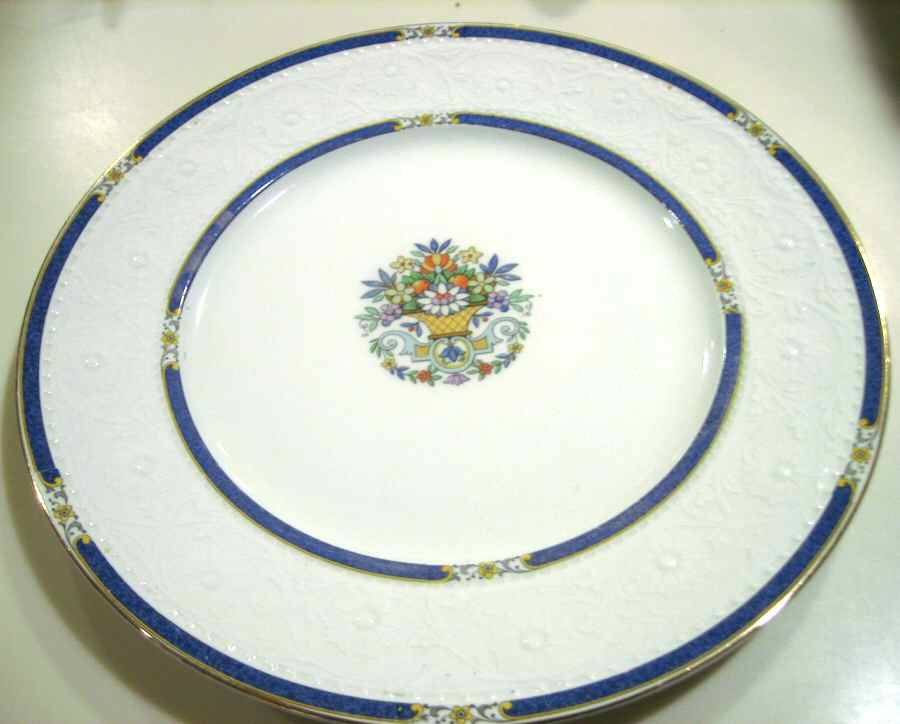 MEA133 (White) Dinner Plate by Alfred Meakin-1