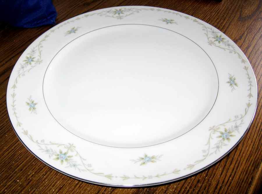 Avalon Dinner Plate by M Japan-1