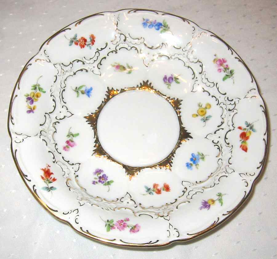 2172 Saucer by Meissen (Germany)-1