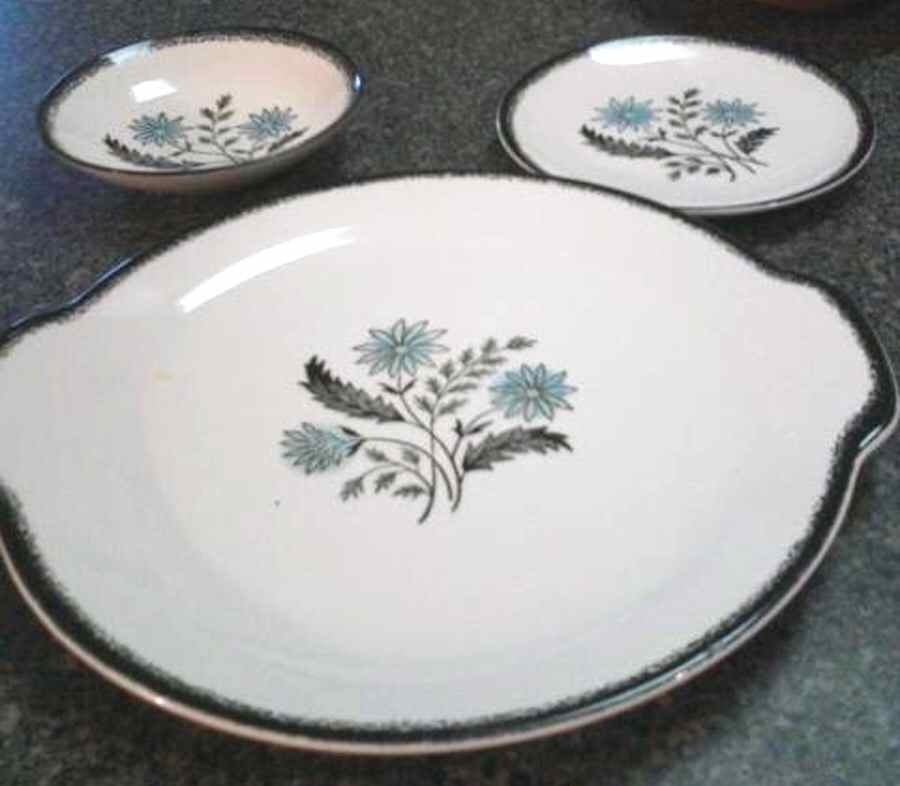 Woodland Handled Cake Plate by Marcrest-1