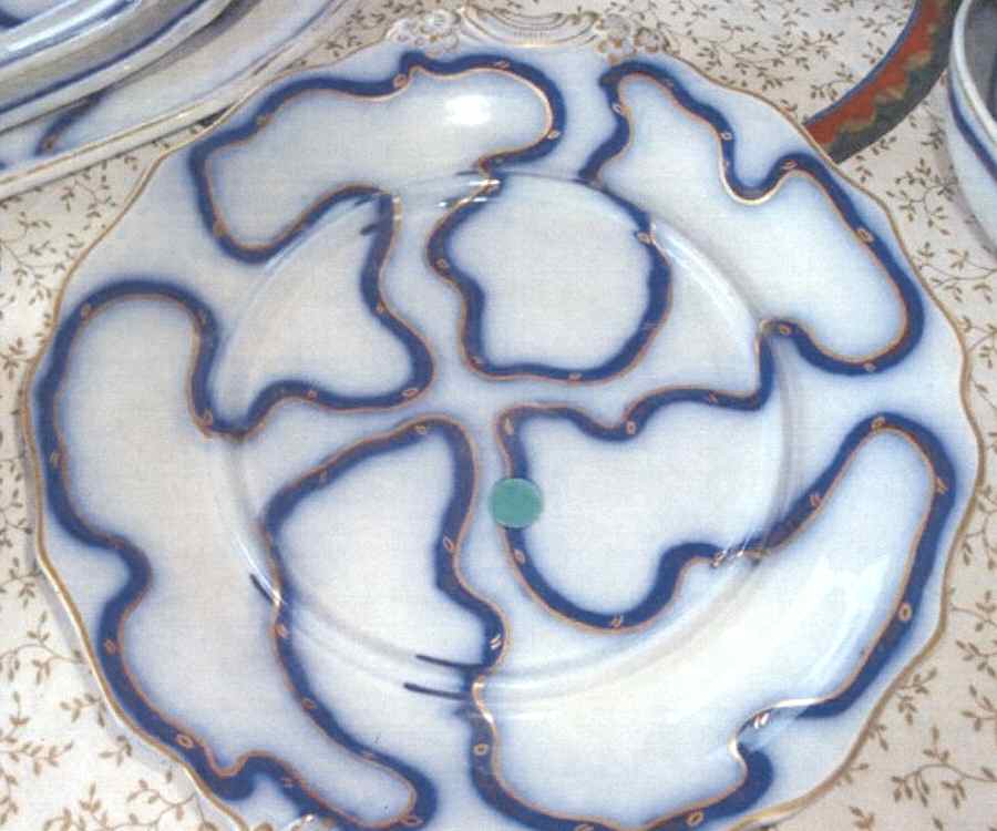 MPM1 Dinner Plate by Middlesex Pottery-1