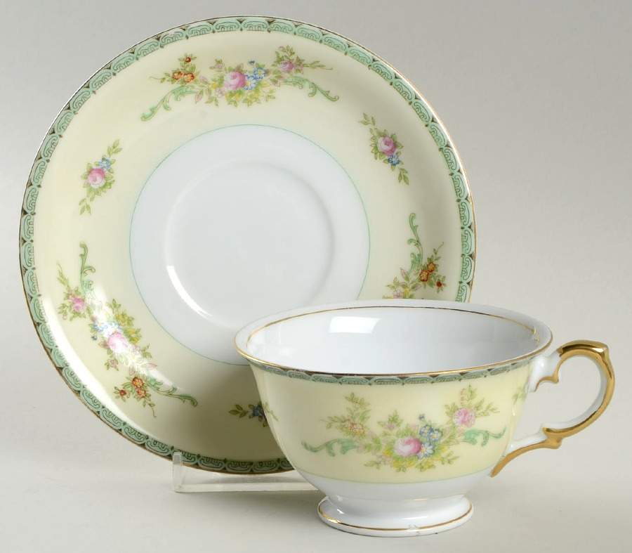 MEI1069 Footed Cup & Saucer Set by Meito-1