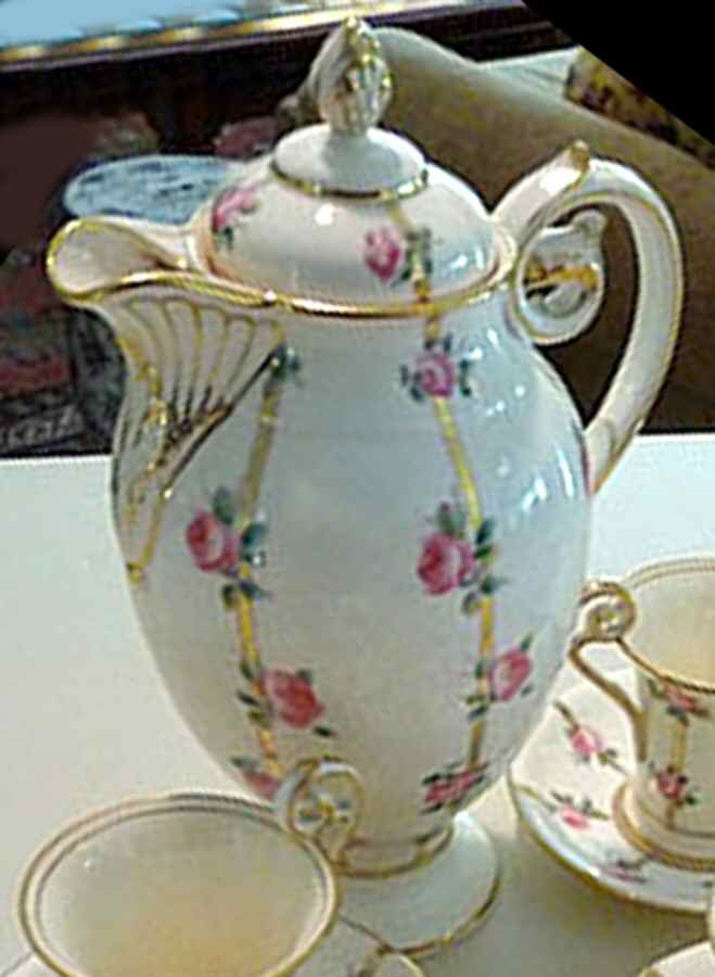 G8778 Teapot & Lid by Minton-1