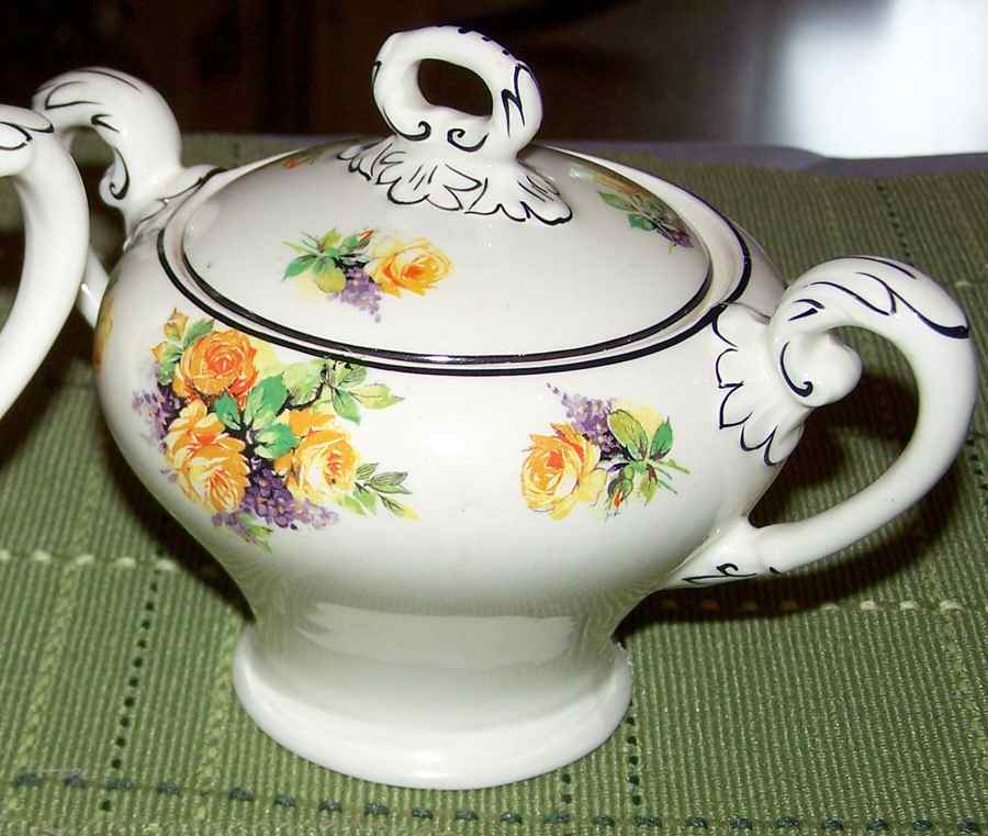 5719 Sugar Bowl & Lid by Myott Staffordshire-1