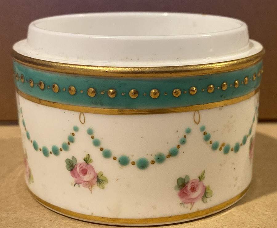 G8624 Round Box No Lid by Minton-1