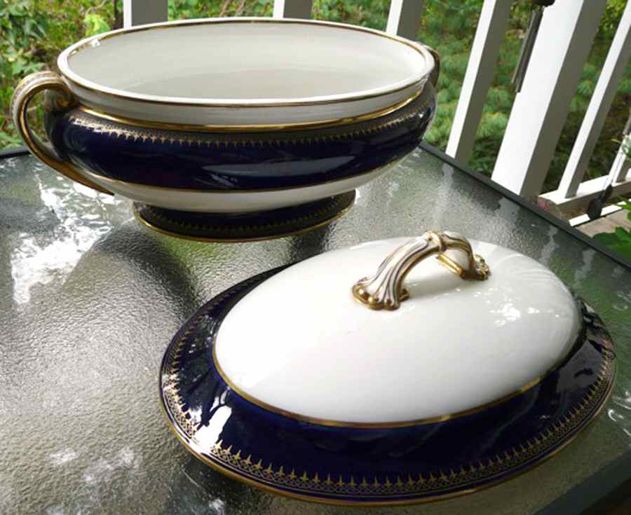 G5794 Tureen &  Lid by Minton-1