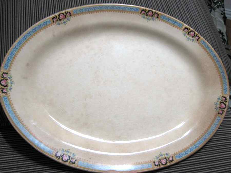 MCN57 14" Oval Serving Platter by McNicol-1
