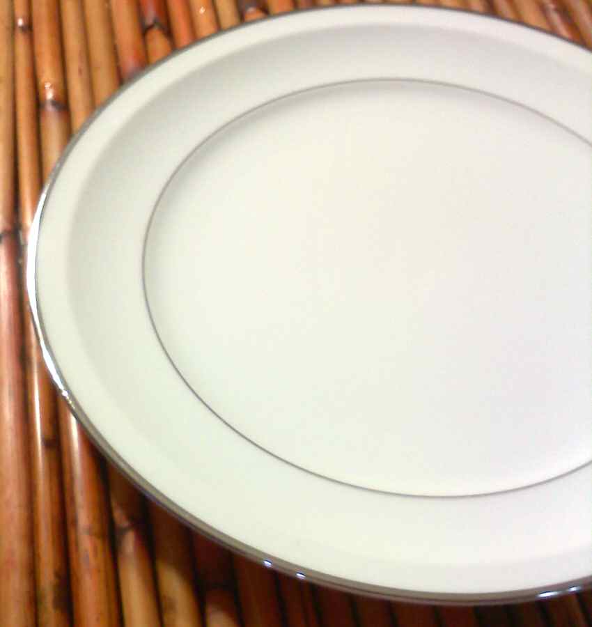 MEI1072 Dinner Plate by Meito-1