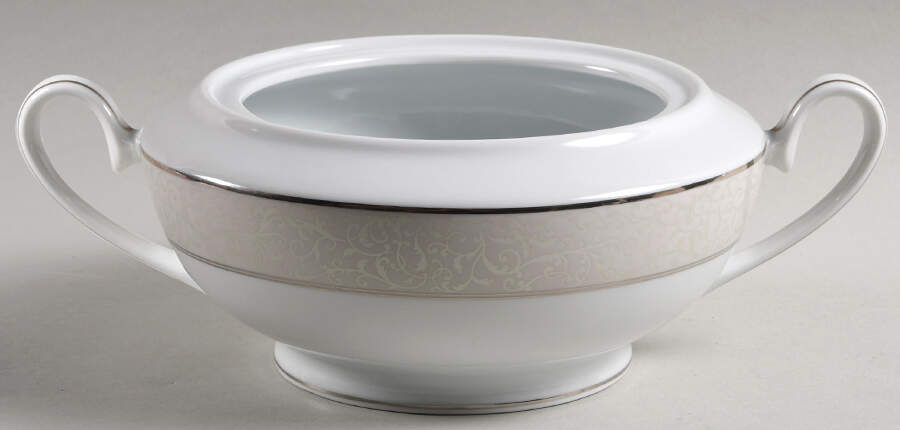 Parchment (China) 2 Qt Round Covered Casserole No Lid by Mikasa-1