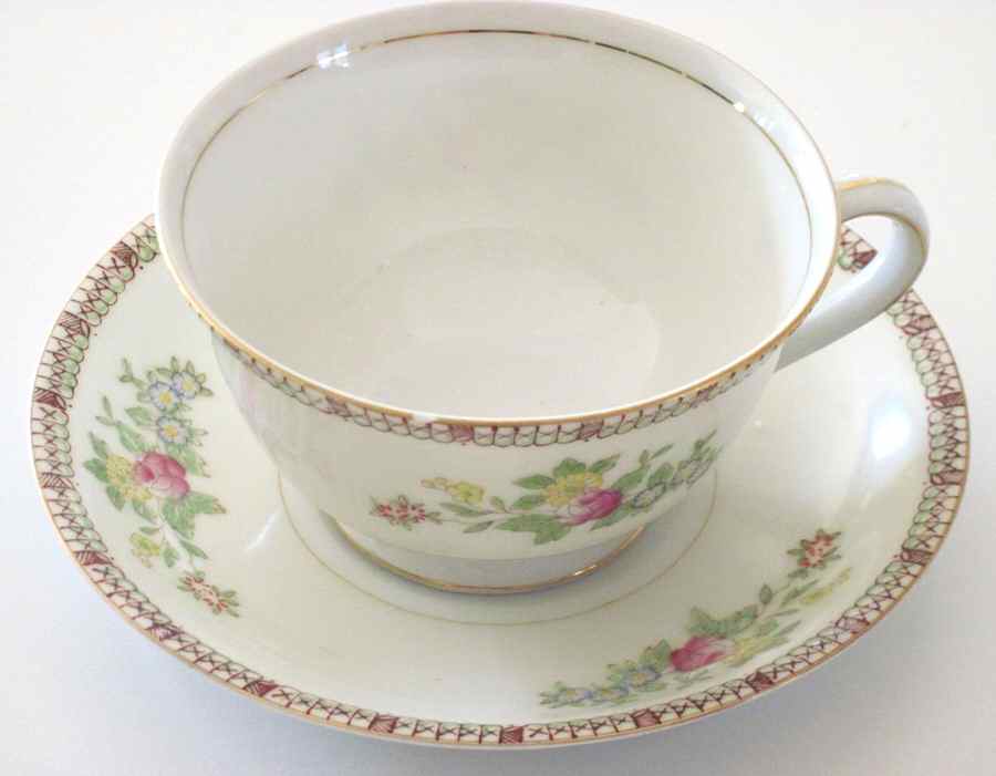 MSJ23 Footed Cup & Saucer Set by MS (Japan)-1