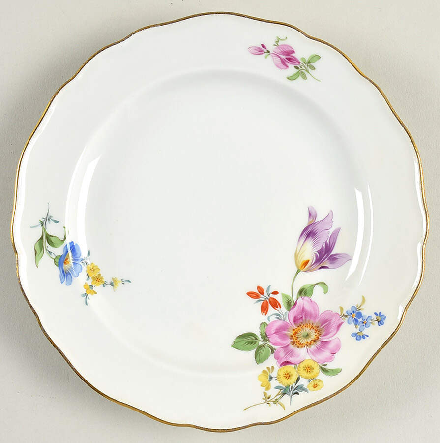 MSS180 Dessert/Pie Plate by Meissen (Germany)-1