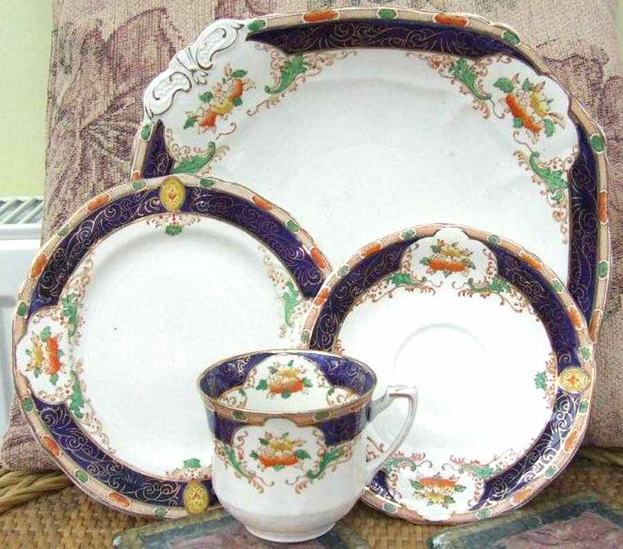 Renown Decor Salad Plate by Alfred Meakin-1