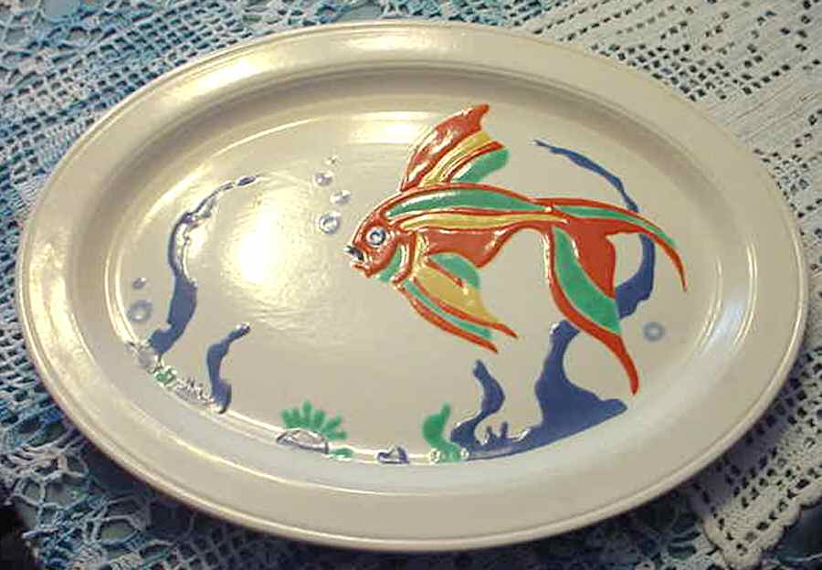Fantail 16" Oval Serving Platter by Metlox - Poppytrail - Vernon-1