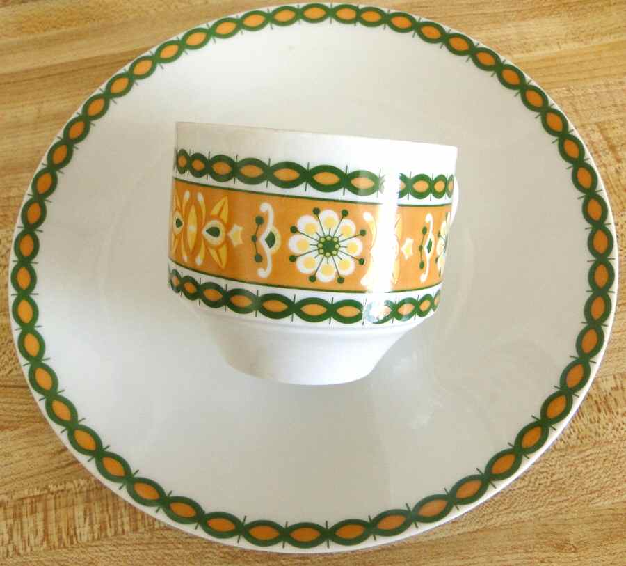 MIT303 Flat Cup & Saucer Set by Mitterteich-1