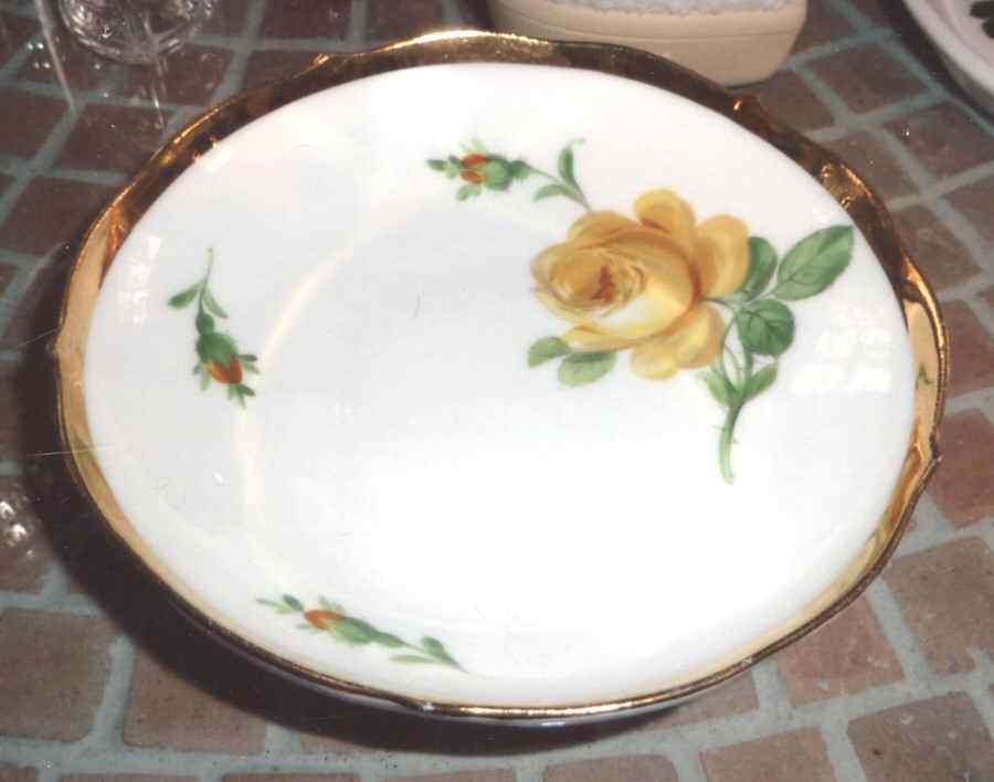 MSS183 Saucer by Meissen (Germany)-1