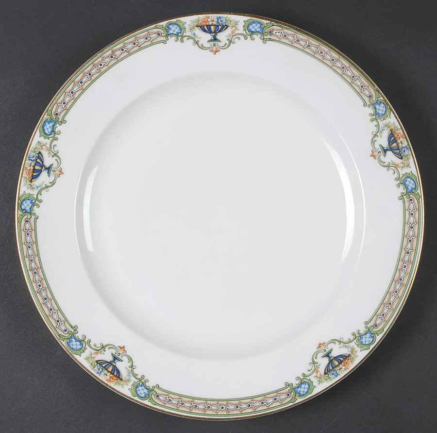 Treasure Dinner Plate by Paul Muller-1