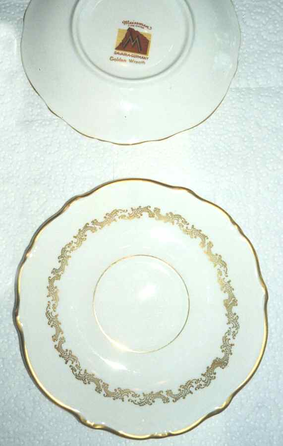 Golden Wreath Saucer by Meissmen-1