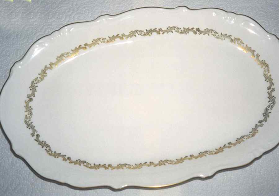 Golden Wreath 15" Oval Serving Platter by Meissmen-1