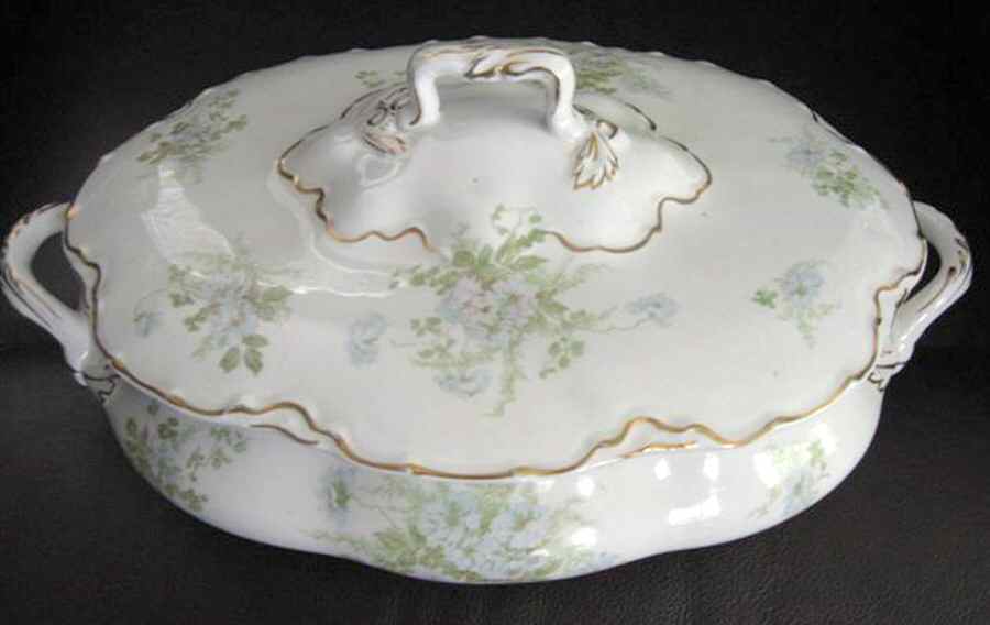 MEK313 Oval Covered Vegetable by J & G Meakin-1