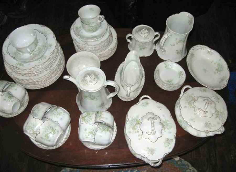 MEK313 Round Covered Vegetable by J & G Meakin-1