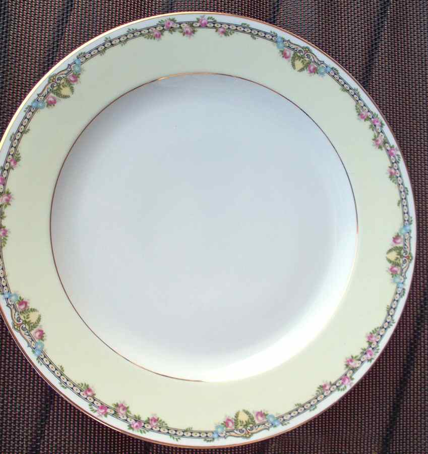MUE154 Dinner Plate by Paul Muller-1