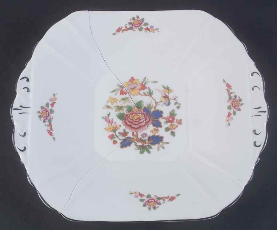 MEL28 Square Handled Cake Plate by Melba-1