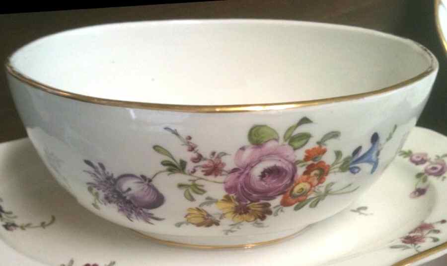 MSS189 8" Round Vegetable Bowl by Meissen (Germany)-1