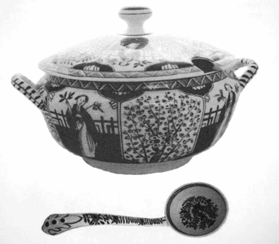 Lange LIJS Tureen & Lid w/Ladle by Mosa Porcelain-1