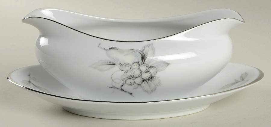 Shadow Gravy Boat with Attached Underplate by Meito-1
