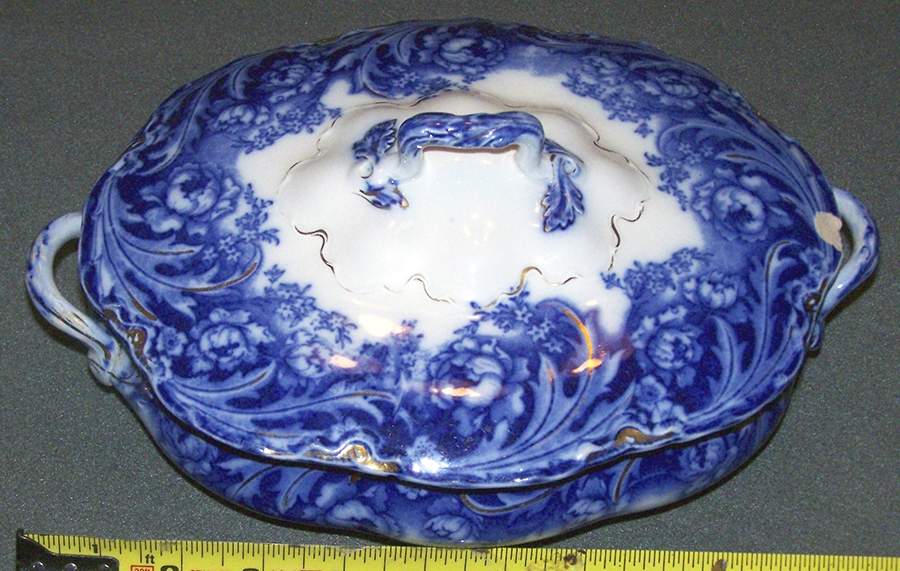 Hope Louise Oval Covered Vegetable by J & G Meakin-1