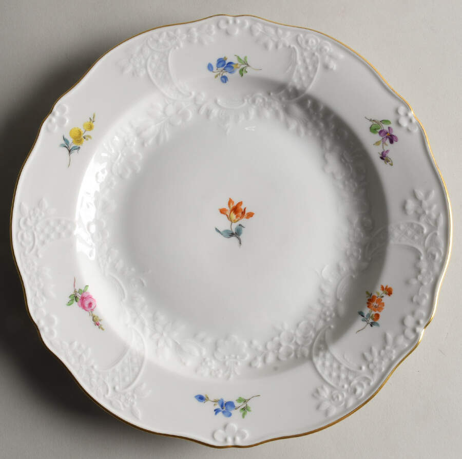 MSS192 Dinner Plate by Meissen (Germany)-1