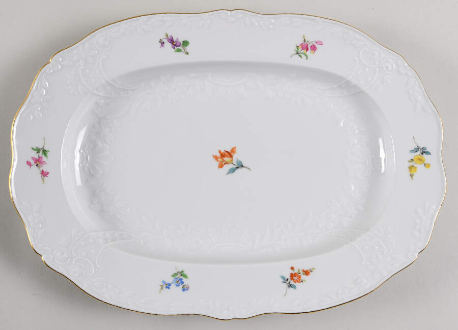 MSS192 14" Oval Serving Platter by Meissen (Germany)-1