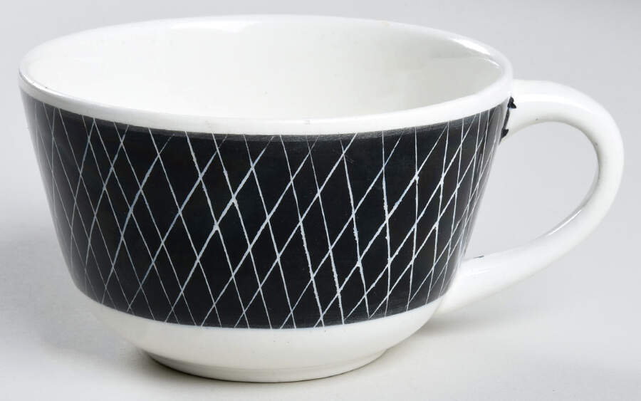 Black Cockerel Flat Cup by Mancioli-1