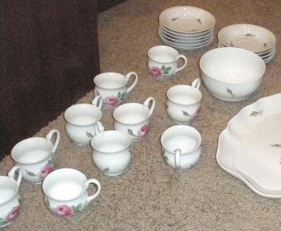 MSS194 Footed Cup & Saucer Set by Meissen (Germany)-1