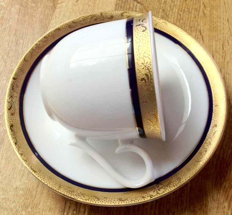 M4P1 Flat Cup & Saucer Set by Maple-1