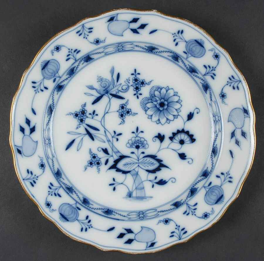 Blue Onion (Gold Trim, Oval Stamp) Dinner Plate by Meissen (Germany)-1