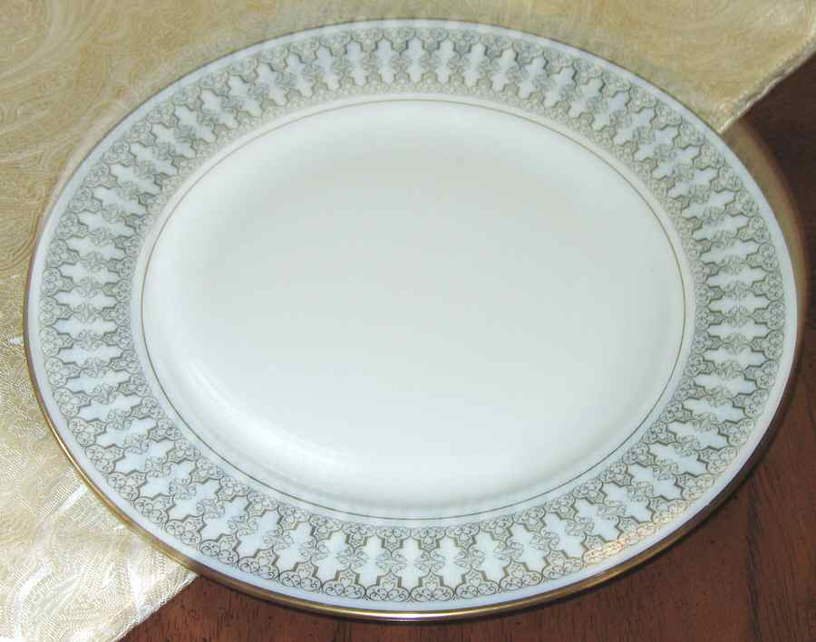 MEM16 Dinner Plate by Meissmen-1
