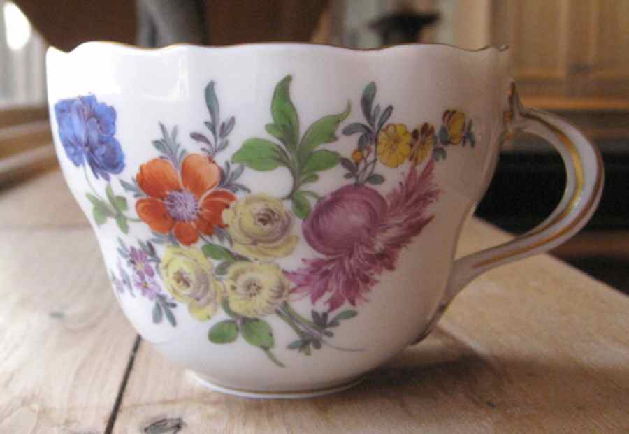 200110 Flat Cup by Meissen (Germany)-1