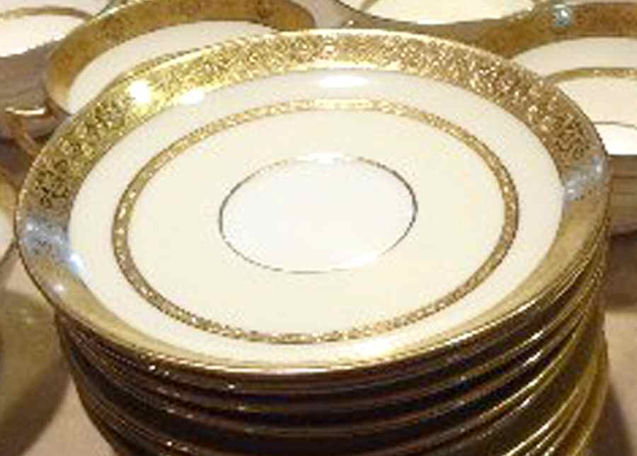 H3723 Saucer by Tiffany-1